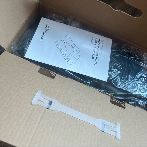 NWT Snailax shiatsu massager - Picture 4 of 8